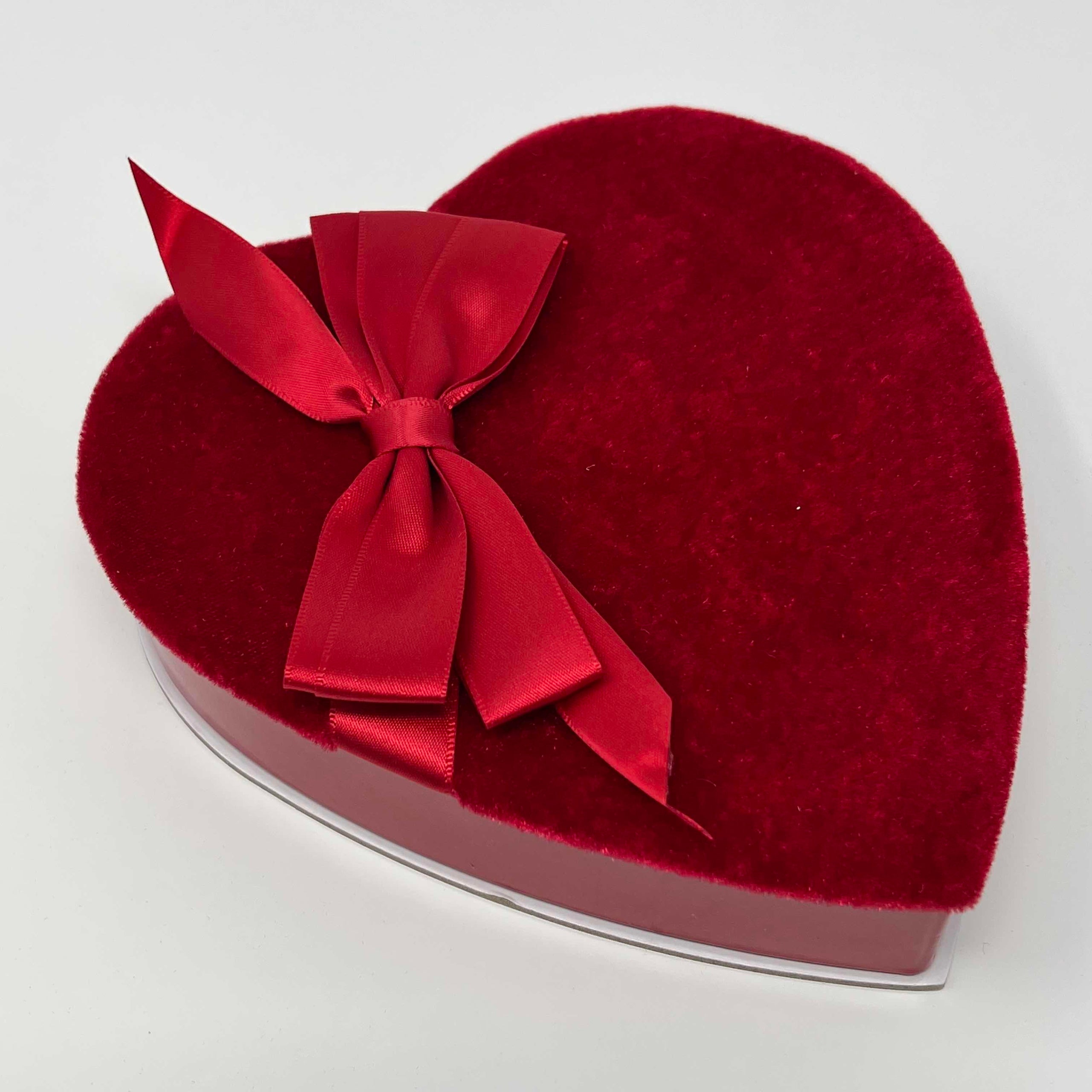 Red Velvet Heart Box (2lb)